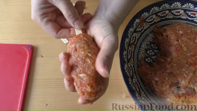 Фото приготовления рецепта: Люля-кебаб со сладким перцем (в духовке) - шаг №3