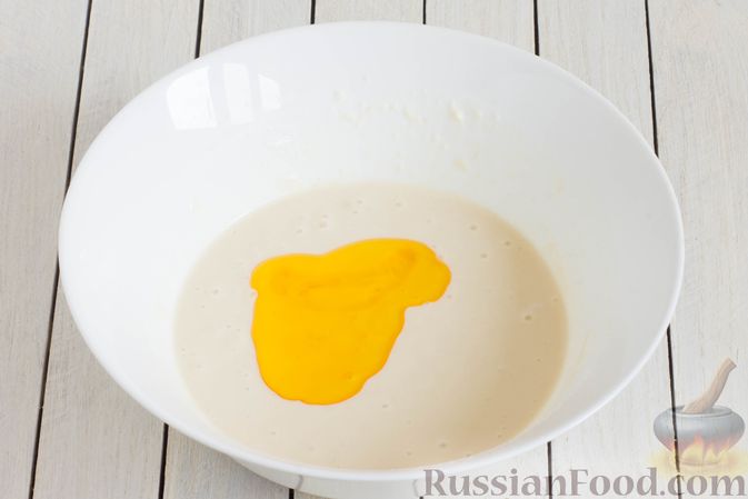 Фото приготовления рецепта: Панкейки без яиц (с крахмалом) - шаг №5