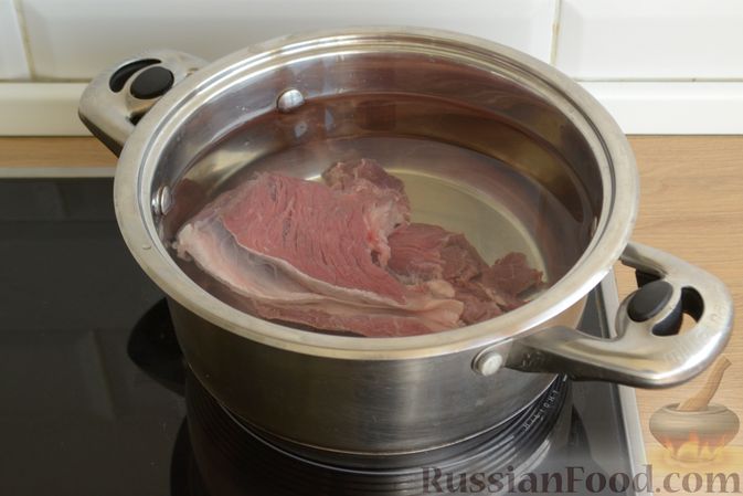 Фото приготовления рецепта: Чечевичный суп с говядиной и овощами - шаг №2