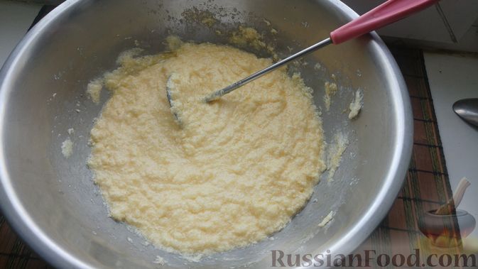Фото приготовления рецепта: Пирог из песочных коржей, с лимонной начинкой - шаг №6