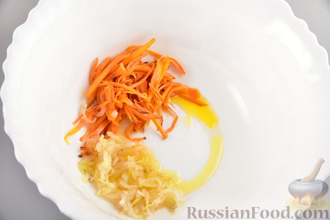 Фото приготовления рецепта: Фунчоза с кабачком и курицей в соевом соусе - шаг №8
