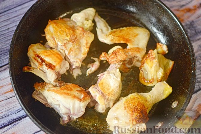 Фото приготовления рецепта: Курица, запеченная в вине - шаг №3