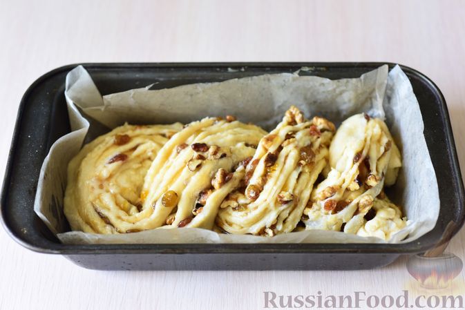 Фото приготовления рецепта: Морковная запеканка с сыром и крекерами - шаг №11