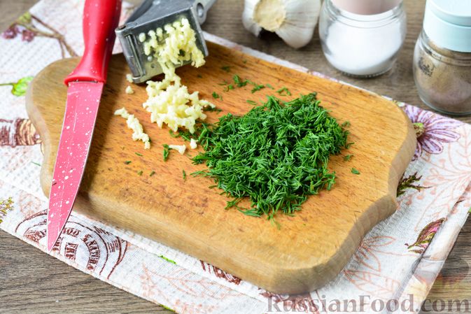 Фото приготовления рецепта: Рагу с кабачком, картошкой, капустой и сосисками - шаг №12