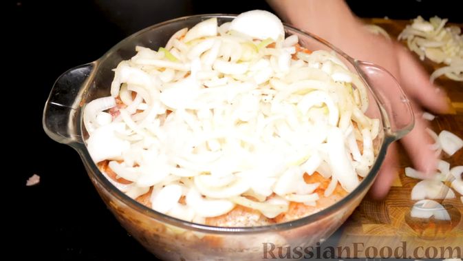 Фото приготовления рецепта: Шашлык из свиной корейки на кости, по-армянски - шаг №7