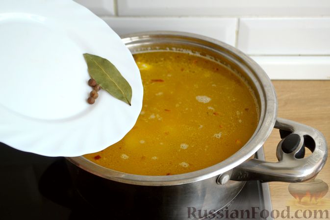 Фото приготовления рецепта: Суп с куриным филе и пшеном - шаг №11