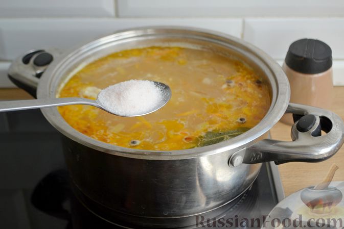 Фото приготовления рецепта: Суп с куриным филе и пшеном - шаг №12