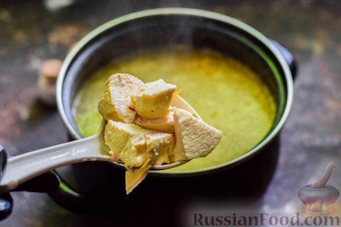 Фото приготовления рецепта: Суп с курицей и шпинатом - шаг №11