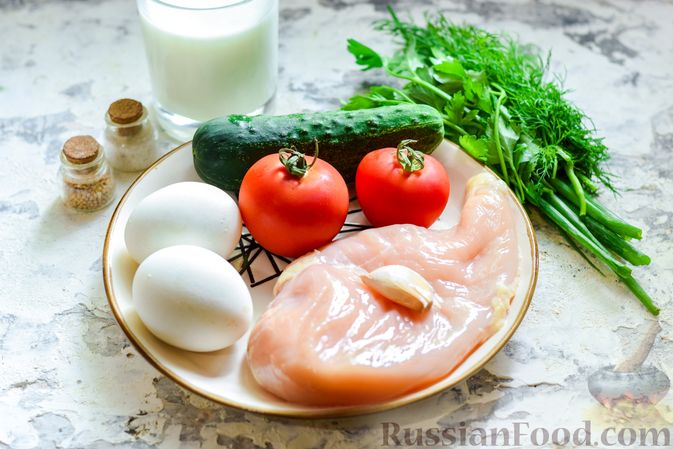 Фото приготовления рецепта: Окрошка с куриным филе и помидорами - шаг №1