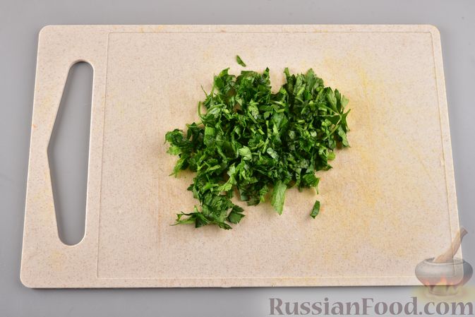 Фото приготовления рецепта: Суп с фрикадельками и фунчозой - шаг №13