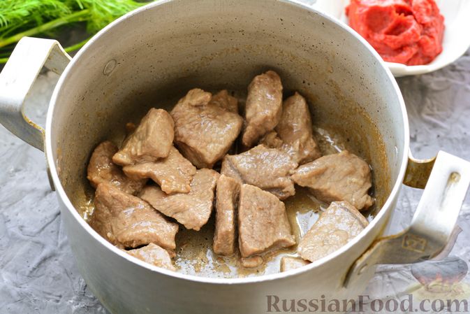 Фото приготовления рецепта: Тушёная телятина с кабачками - шаг №3
