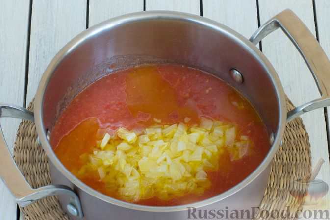 Фото приготовления рецепта: Холодный томатный суп с кабачками - шаг №3