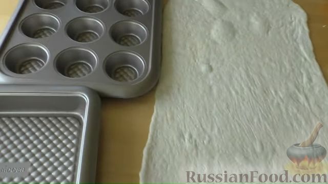 Фото приготовления рецепта: Булочки с чесноком и сыром (из дрожжевого теста) - шаг №6