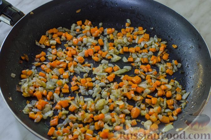Фото приготовления рецепта: Суп из индейки с кукурузными шариками - шаг №5