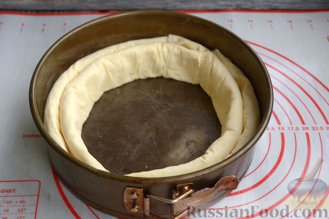 Фото приготовления рецепта: Пирог из теста фило, с брынзой - шаг №8