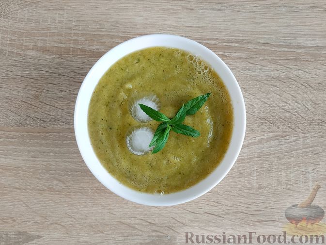 Фото приготовления рецепта: Холодный суп-пюре из болгарского перца и огурцов - шаг №12