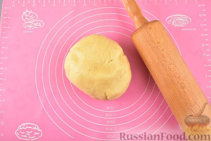 Фото приготовления рецепта: Вишнёвый тарт с заварным кремом и желе - шаг №15