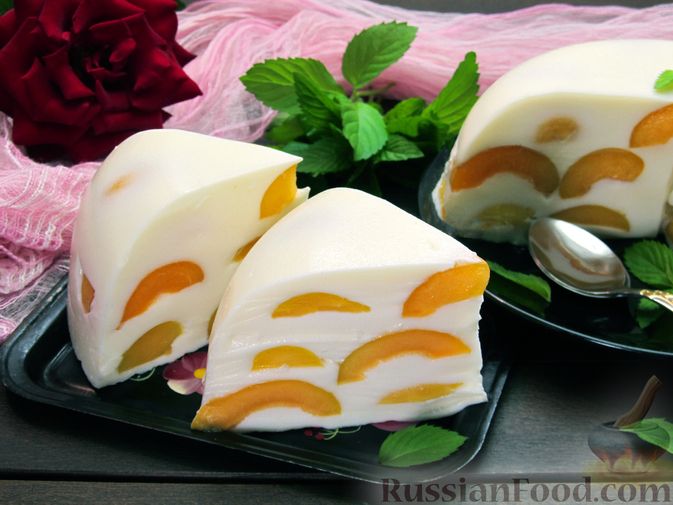Фото приготовления рецепта: Сметанный торт-желе с абрикосами - шаг №18