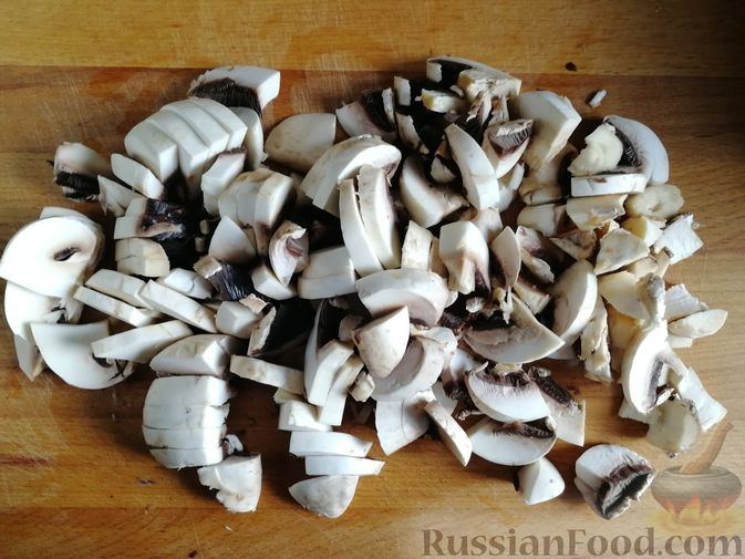 Фото приготовления рецепта: Макароны с грибным соусом - шаг №2