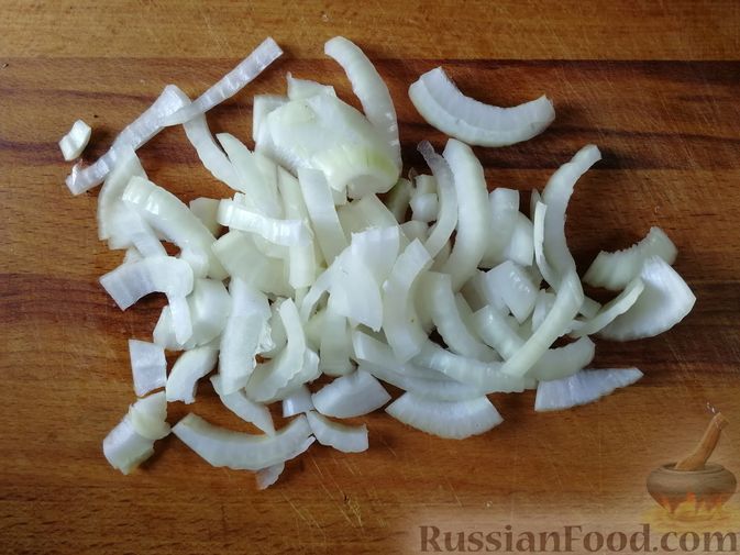 Фото приготовления рецепта: Макароны с грибным соусом - шаг №4