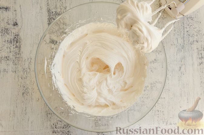 Фото приготовления рецепта: Мороженое "Cникерс" - шаг №15