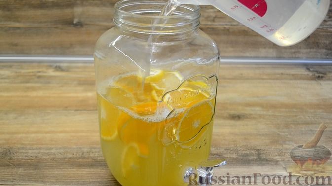 Фото приготовления рецепта: Домашний апельсиновый лимонад - шаг №4