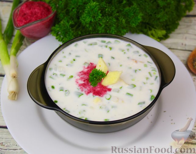Фото приготовления рецепта: Холодный суп с цукини, омлетом и кефиром - шаг №13