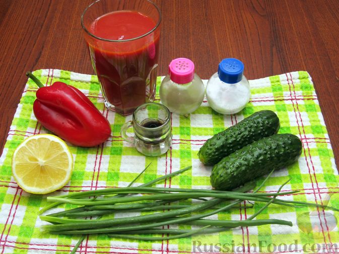 Фото приготовления рецепта: Овощной смузи с зеленью - шаг №1