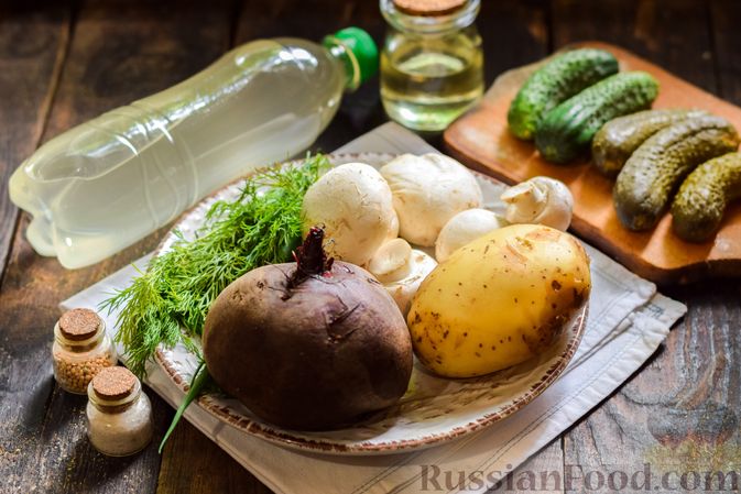 Фото приготовления рецепта: Окрошка на квасе, с грибами, свёклой и огурцами - шаг №1