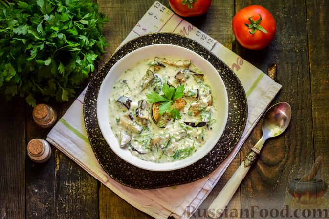 Фото приготовления рецепта: Холодный суп с баклажанами, простоквашей и йогуртом - шаг №10