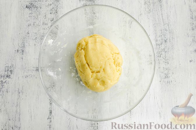 Фото приготовления рецепта: Творожное печенье со сливами - шаг №8