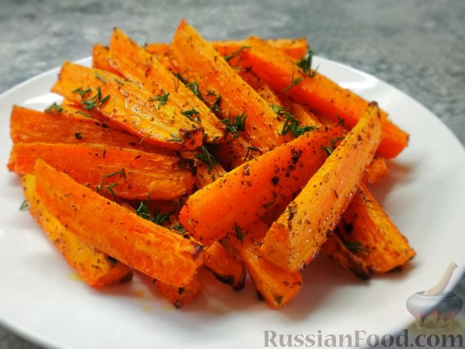 Фото к рецепту: Запечённая морковь с пряностями