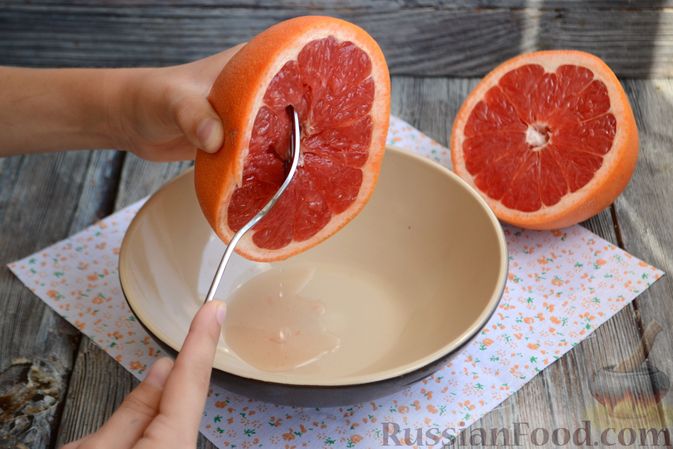 Фото приготовления рецепта: Арбузно-грейпфрутовый смузи - шаг №4