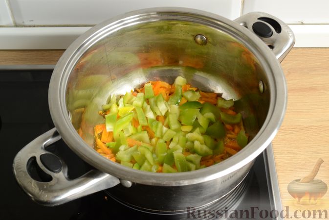 Фото приготовления рецепта: Овощной суп с чечевицей и цветной капустой - шаг №5
