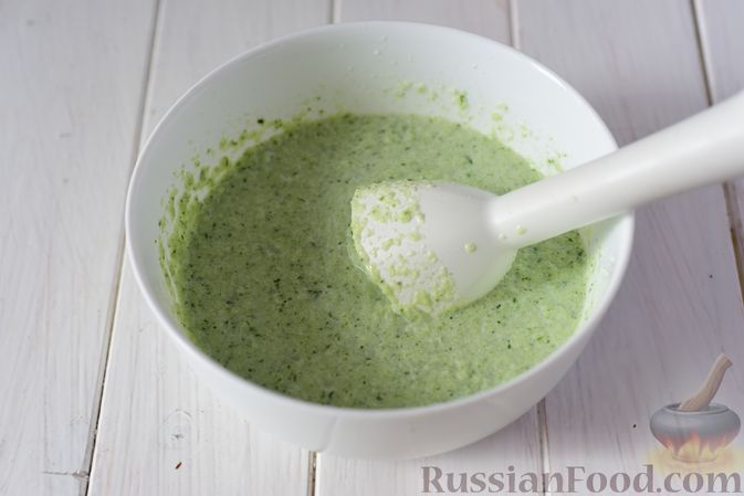 Фото приготовления рецепта: Крем-суп из свежих огурцов и картофеля - шаг №8