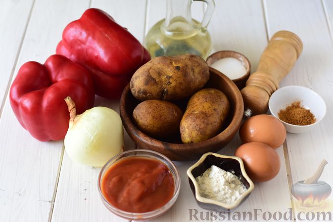 Фото приготовления рецепта: Картофельный суп с болгарским перцем и томатным соусом - шаг №1