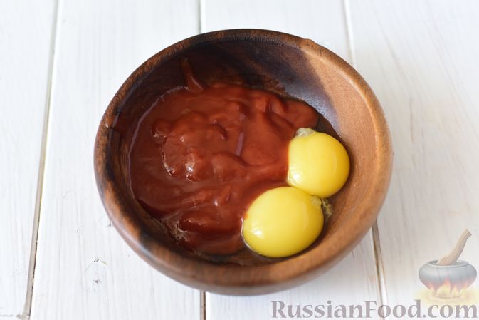 Фото приготовления рецепта: Картофельный суп с болгарским перцем и томатным соусом - шаг №10
