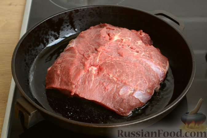 Фото приготовления рецепта: Запечённая говядина  с горчицей, чесноком и зеленью - шаг №5