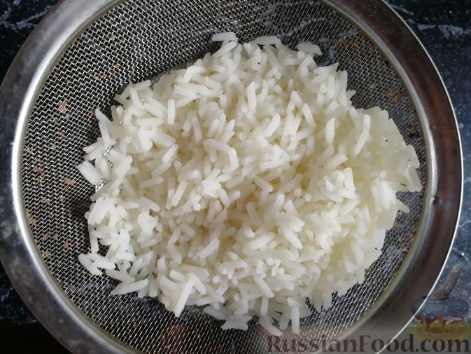Фото приготовления рецепта: Запеканка из лаваша с рисом, цветной капустой, брокколи и сладким перцем - шаг №2
