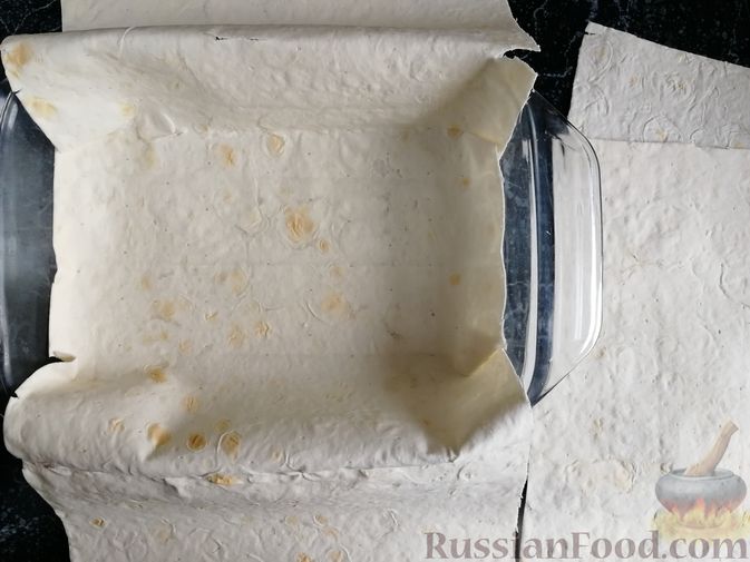 Фото приготовления рецепта: Запеканка из лаваша с рисом, цветной капустой, брокколи и сладким перцем - шаг №15