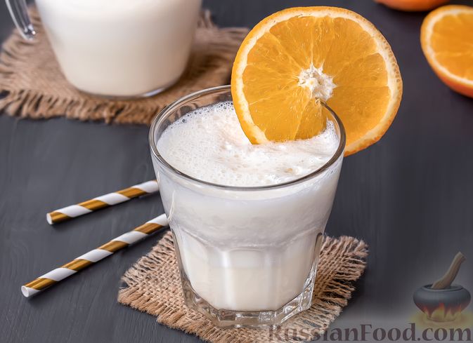 Фото к рецепту: Молочный коктейль с апельсиновым соком