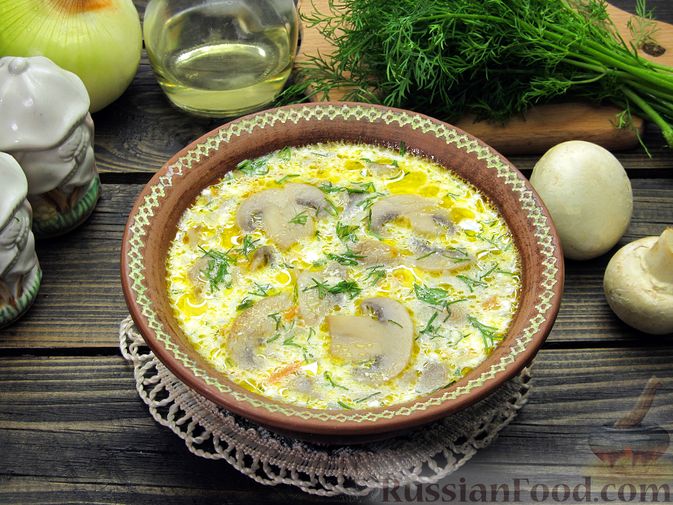 Фото приготовления рецепта: Сырный суп с шампиньонами - шаг №15