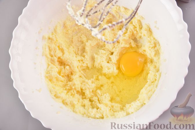 Фото приготовления рецепта: Песочное печенье в корично-сахарной обсыпке (сникердудль) - шаг №3