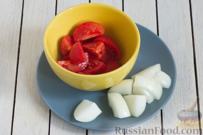 Фото приготовления рецепта: Чечевичный суп-пюре с помидорами - шаг №3