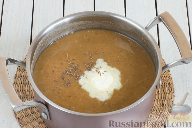 Фото приготовления рецепта: Чечевичный суп-пюре с помидорами - шаг №9