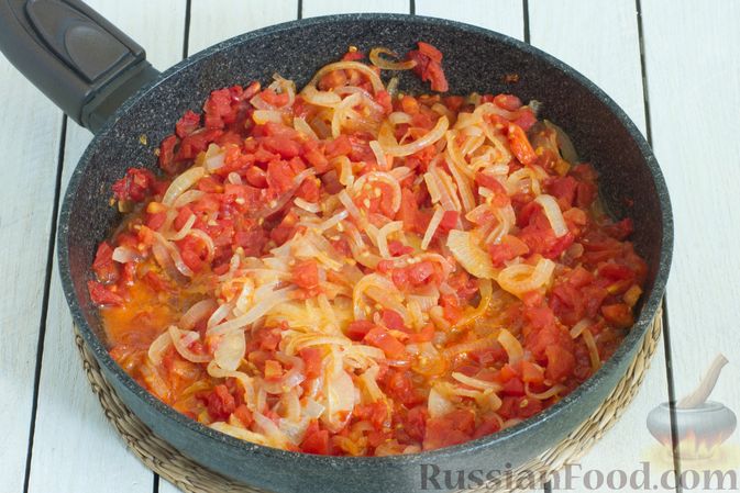 Фото приготовления рецепта: Баклажаны с помидорами, луком и сладким перцем - шаг №12