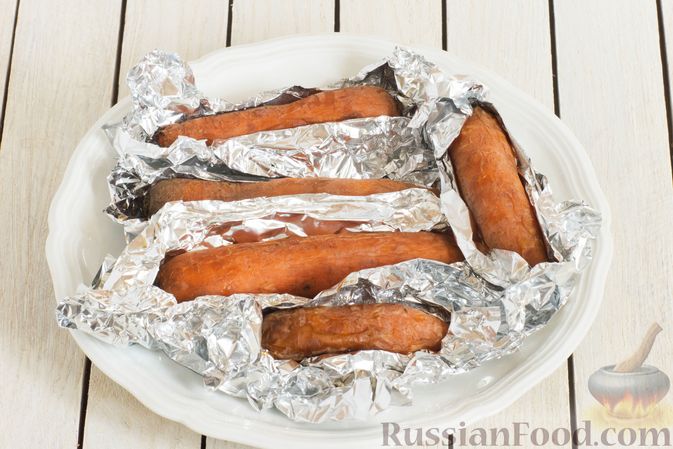 Фото приготовления рецепта: Морковное пюре с луком и пряностями - шаг №3