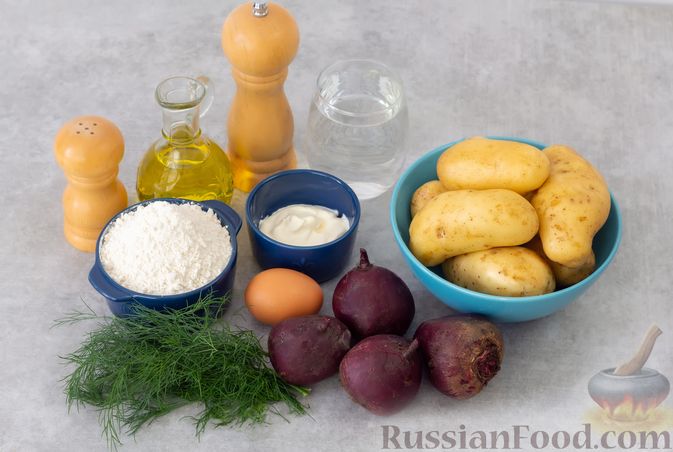 Фото приготовления рецепта: Драники из свеклы и картофеля - шаг №1