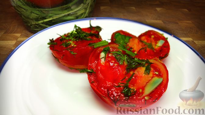 Фото к рецепту: Закуска из томатов по-астрахански