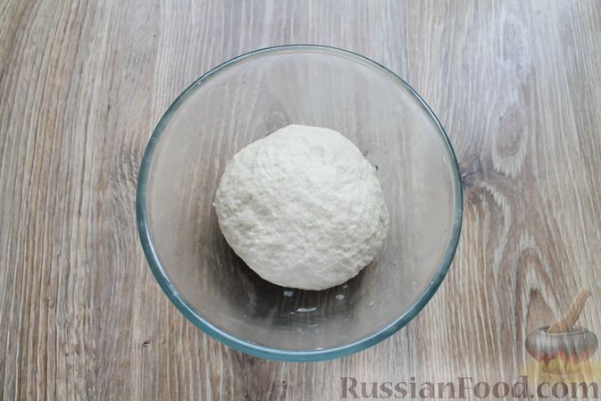 Фото приготовления рецепта: Дрожжевой хлеб на сковороде - шаг №8